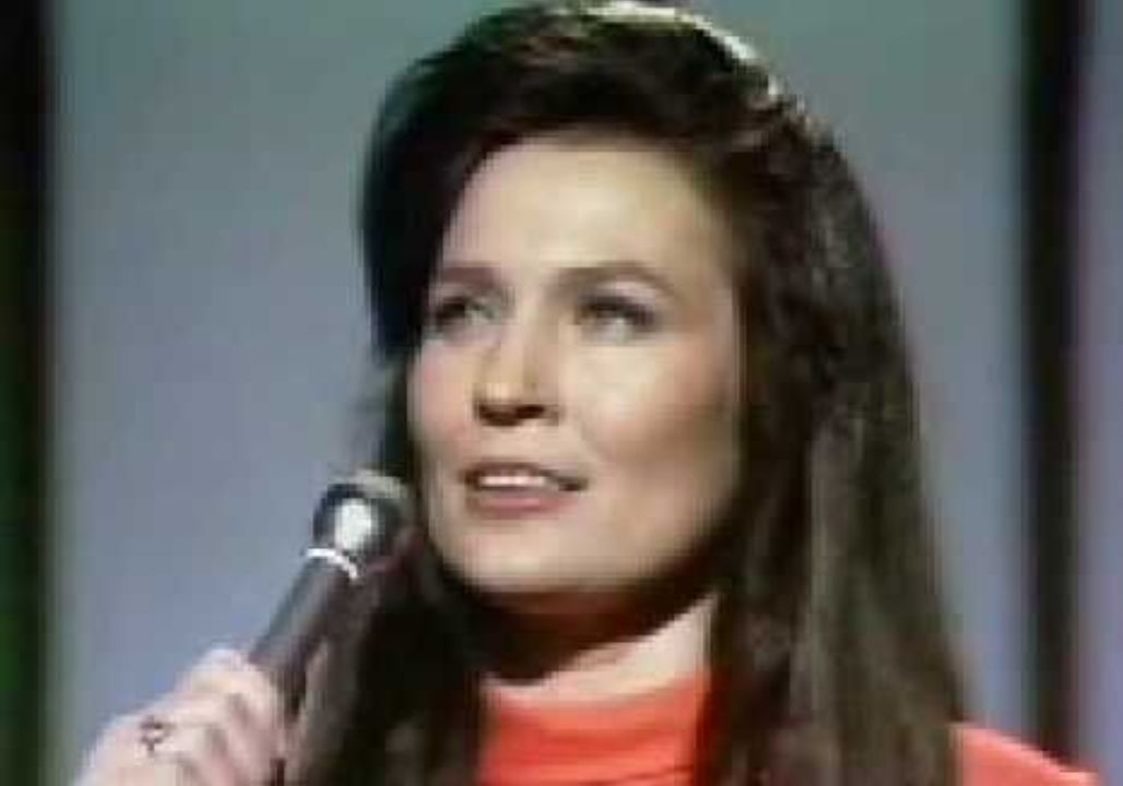 Loretta Lynn - What's The Bottle Done To My Baby