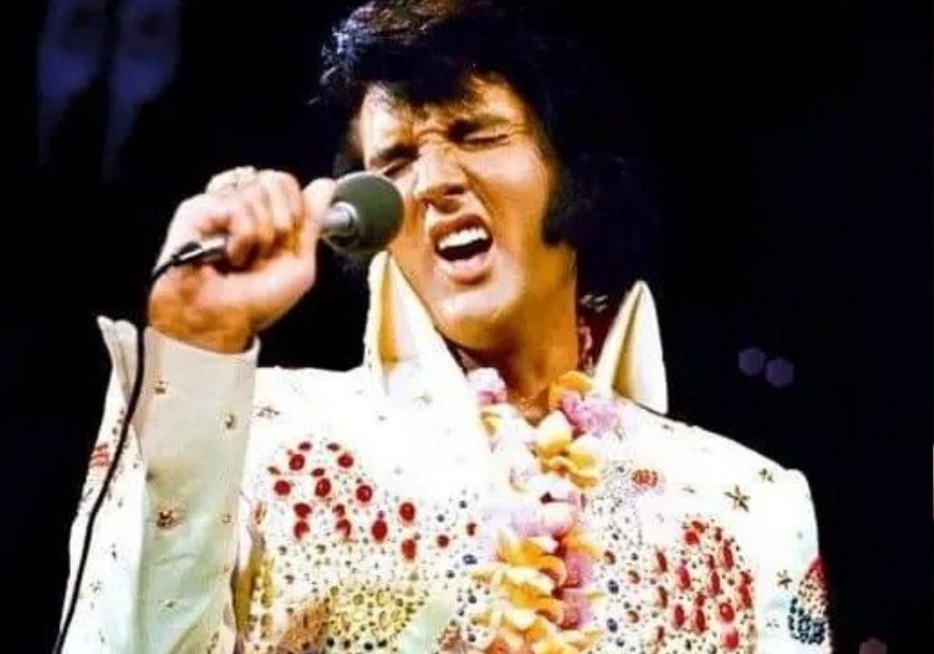 SHOCKING REVELATION The Bookmark in Elvis Presley’s Bible That Still